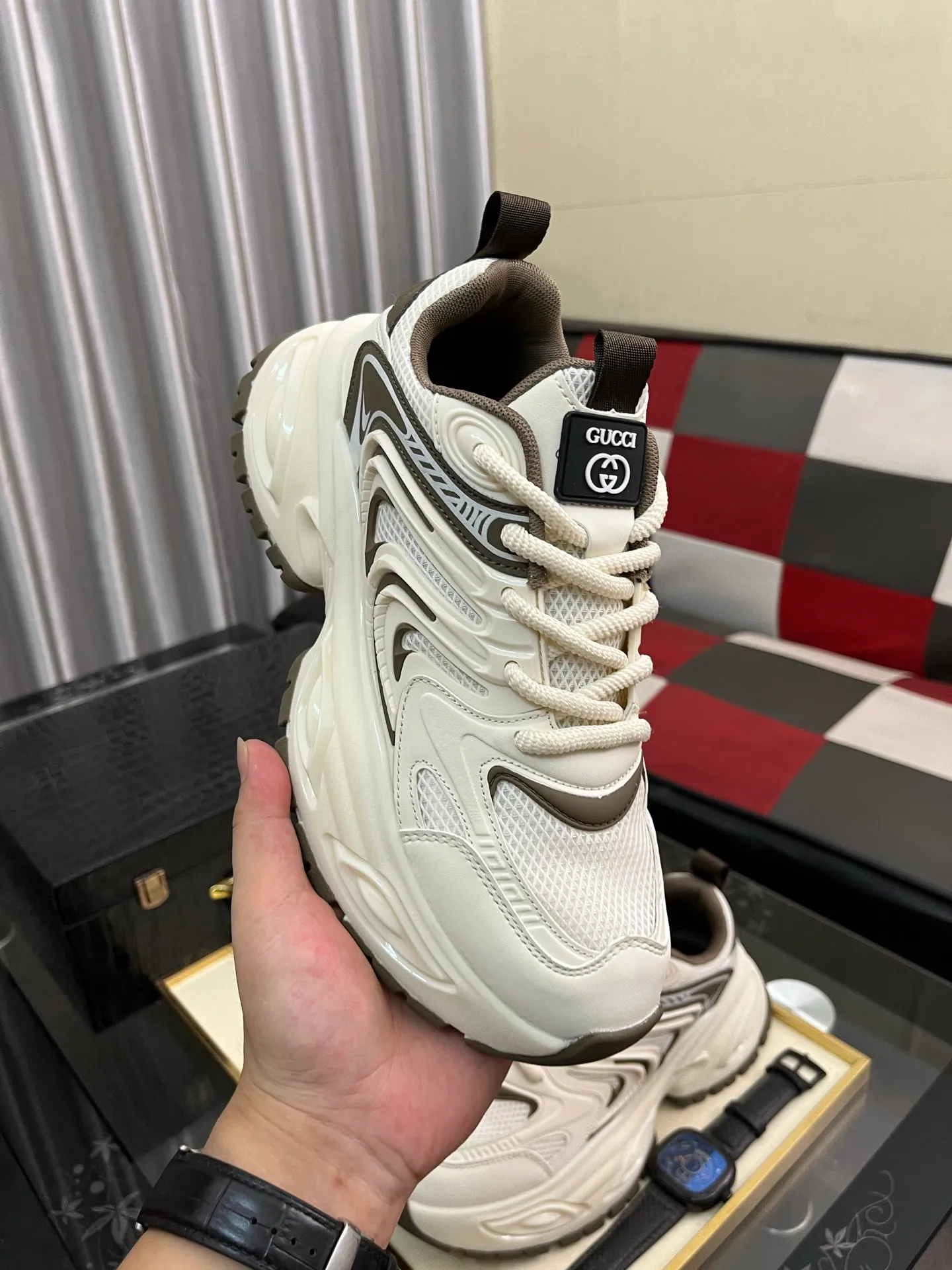Men's shoes💰480⌚️⌚️【GUCCI】Gaobang casual and fashionable men's shoes👟hot style💥simple and elegant style, exclusive for trendy men. Unique official website latest brand elements👑Gucci original decoration, fashionable and generous, original calfskin fabric➕Comfortable leather lining ✅Size: 38-44, 2⃣️colors available